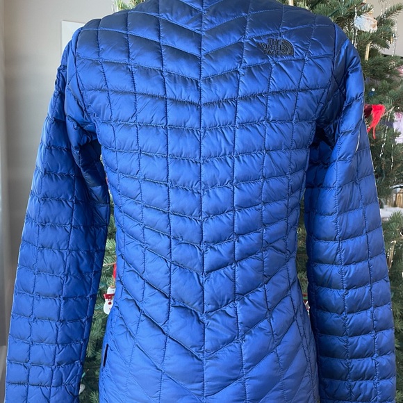 The North Face Thermoball Women's Blue Quilted Jacket - Picture 3 of 8
